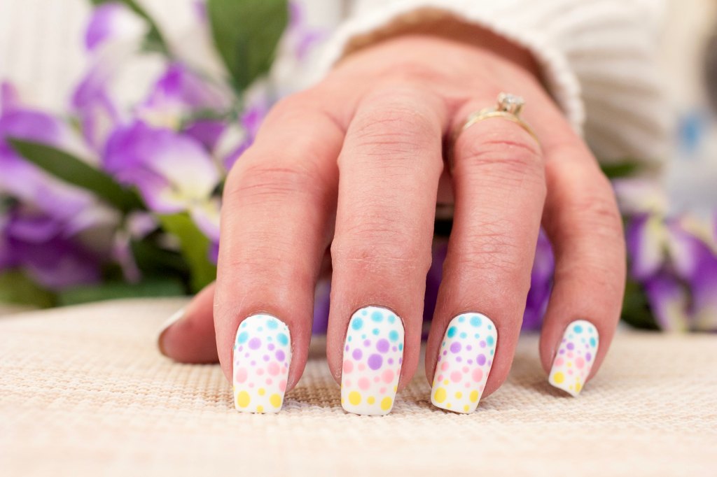 Polka dots Easter nail designs