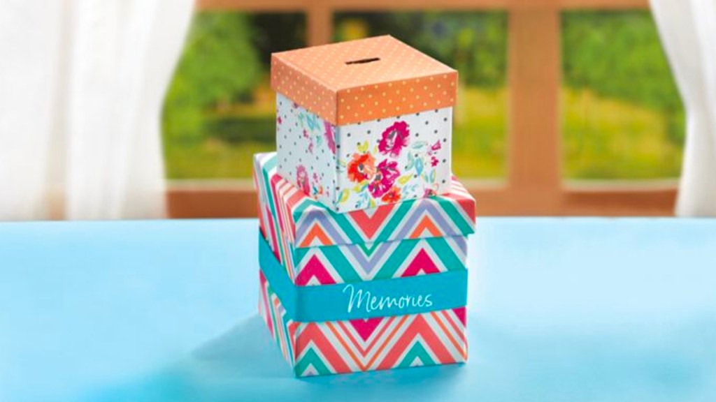 Paper crafts: heartwarming memory boxes