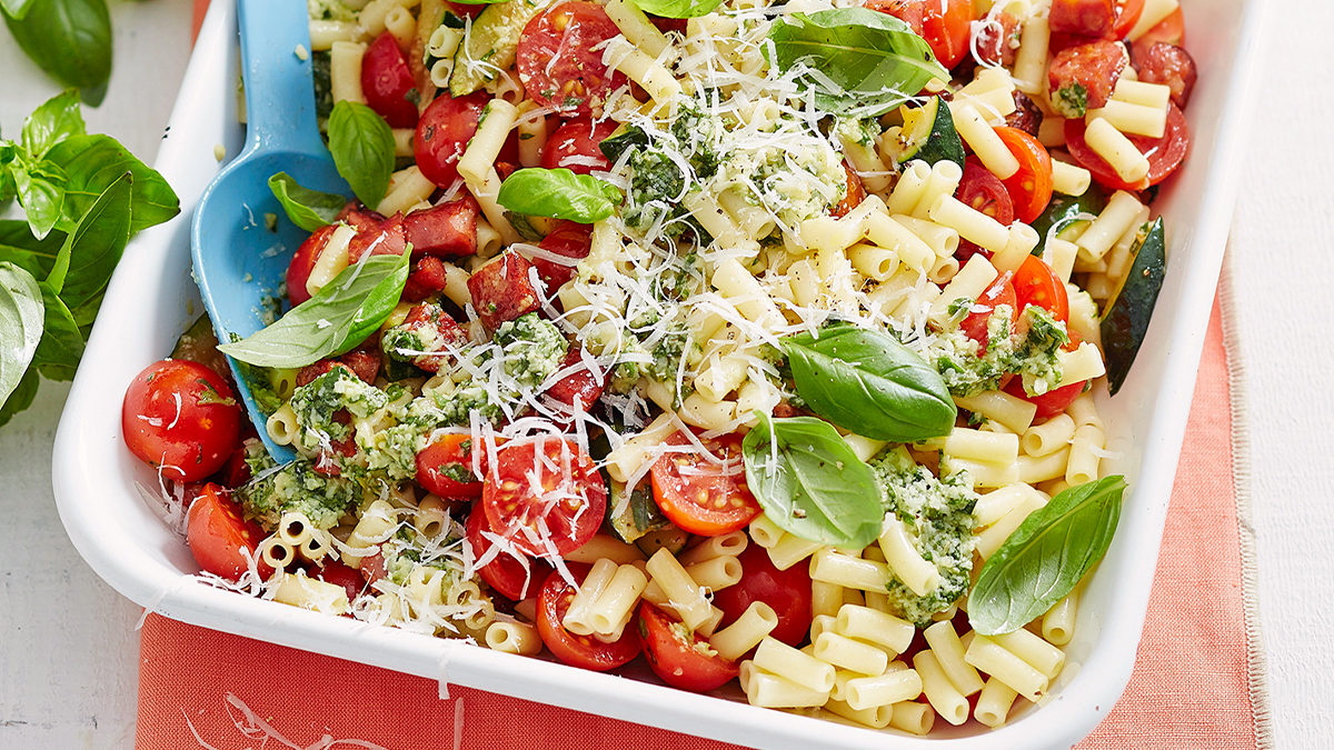 pesto and pepperoni pasta