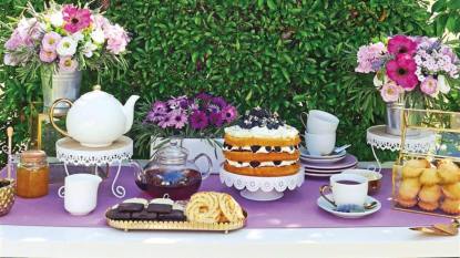 Mother's Day Tablescape Ideas: Brunch Table