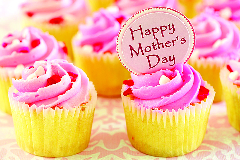 Mother's Day Ideas: Rosy Cupcakes 