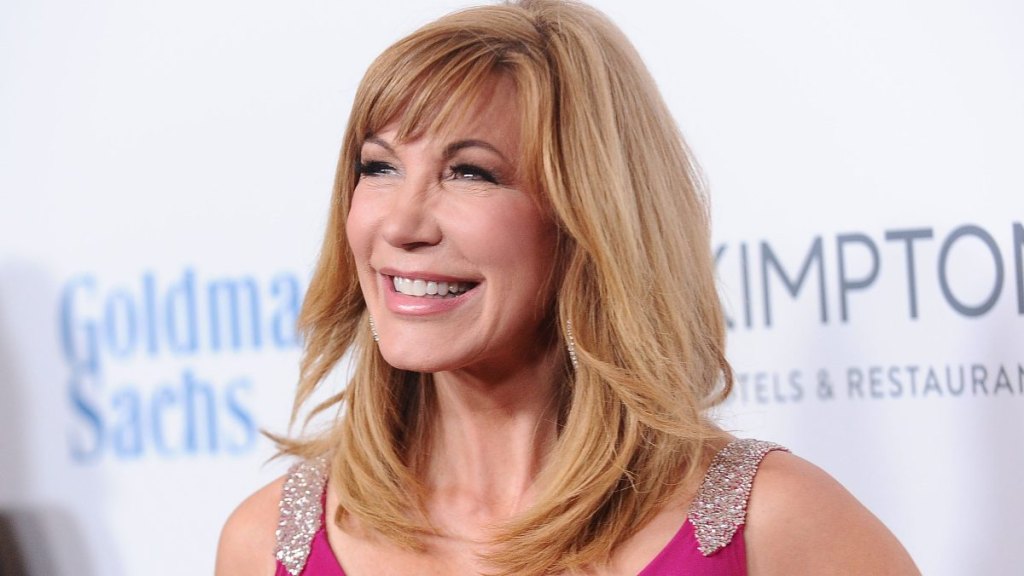 Leeza Gibbons, 2016