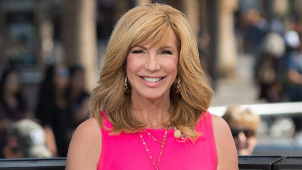 Leeza Gibbons, 2017