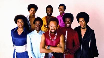 Earth, Wind & Fire band posed together