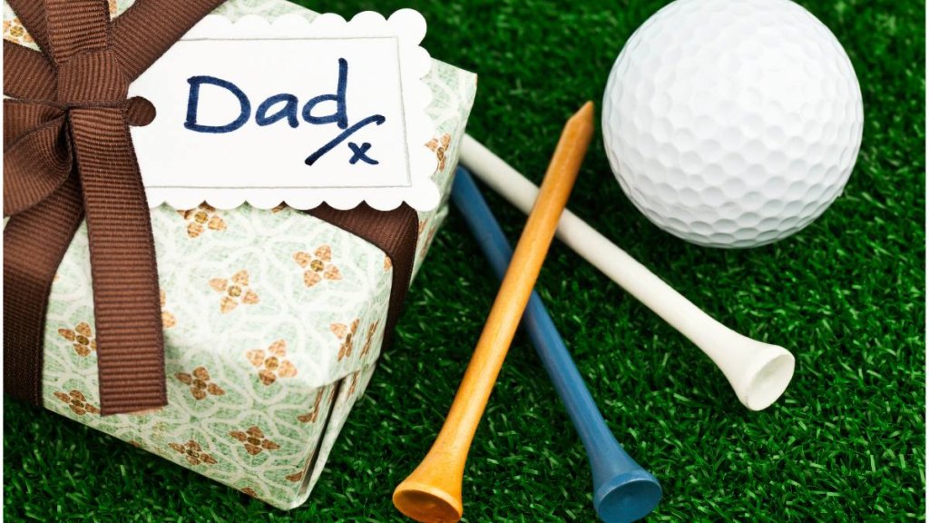 Father's Day or birthday gift with golf ball and tees.