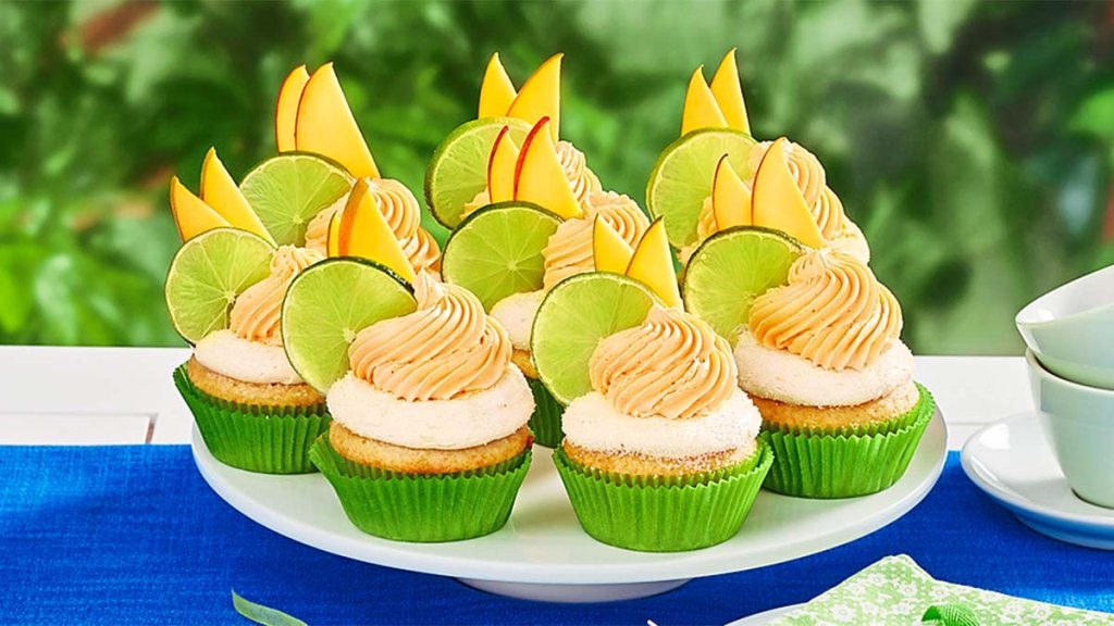 Mango daiquiri cupcakes