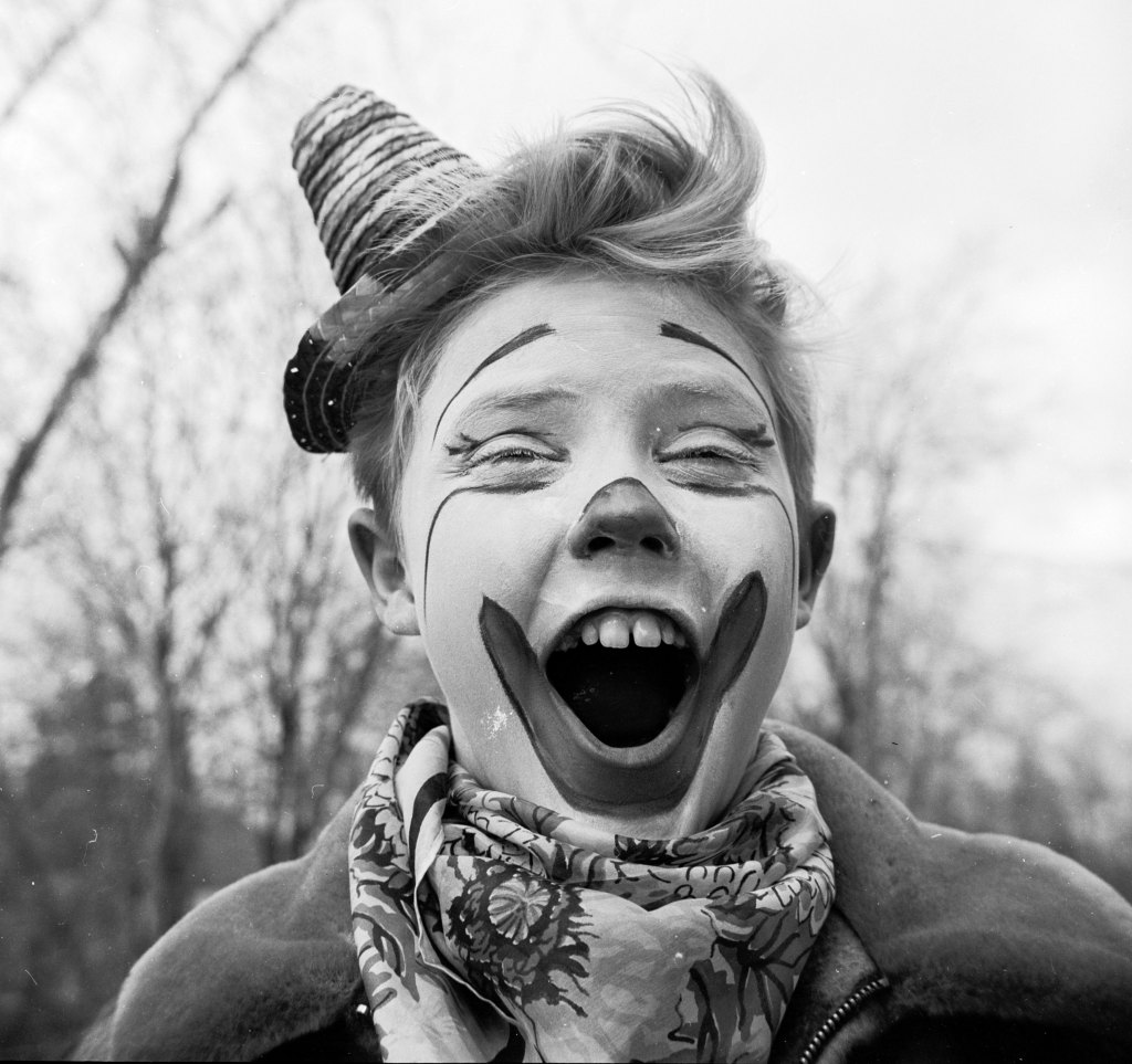oung clown Ronnie Walken, later film star Christopher Walken, pulls a face for the camera.  (Photo by Al Barry/Three Lions/Hulton Archive/Getty Images)