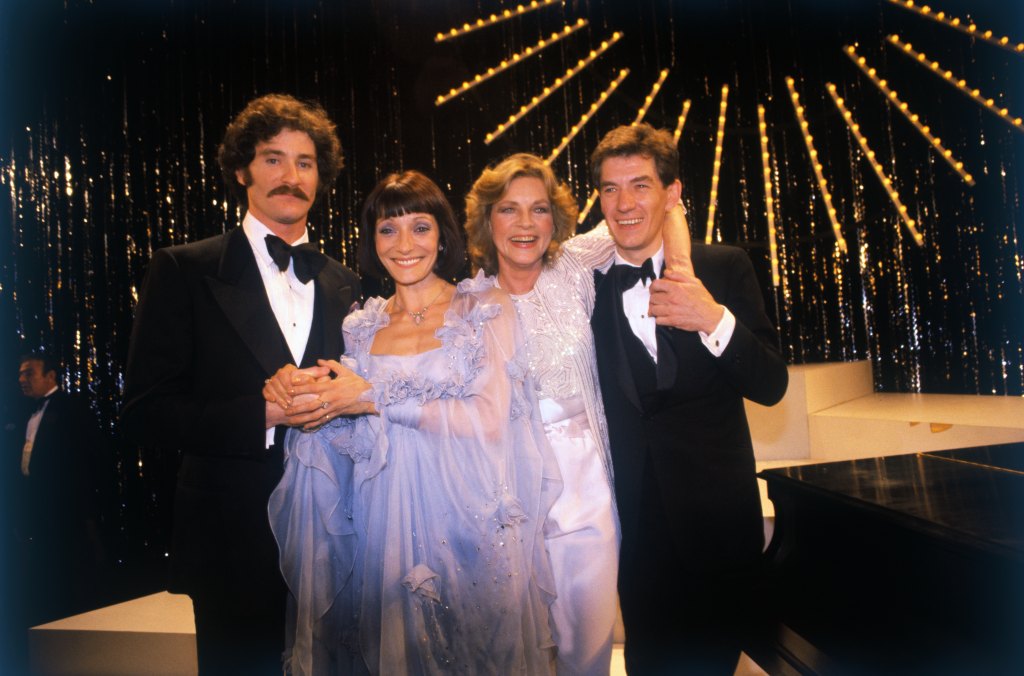 Kevin Kline, Jane Lapotaire, Lauren Bacall, and Ian McKellen, 1981