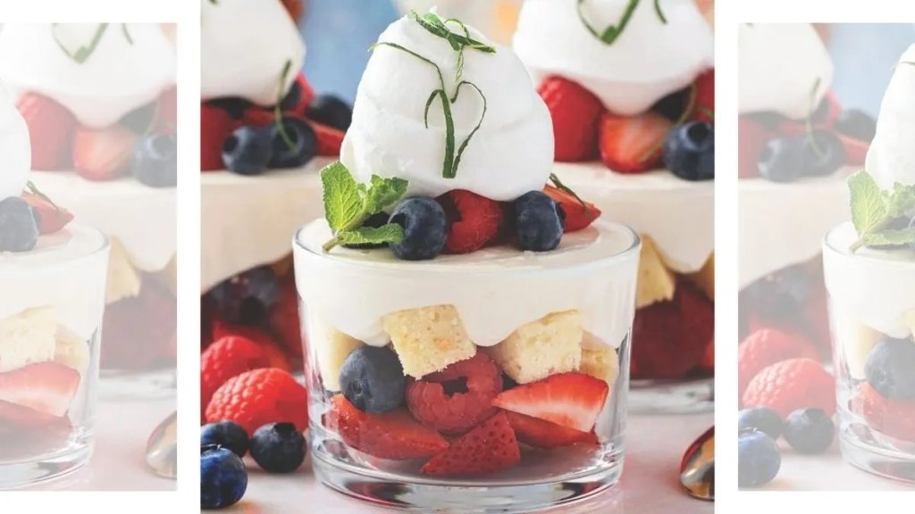 mini-fruity-yogurt-trifles
