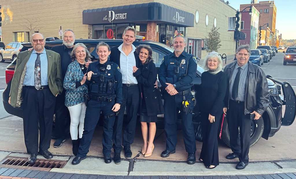 With the help of the police, Troy surprised Moriah with a proposal