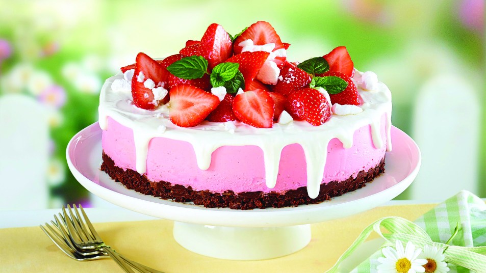 Frozen strawberry mousse cake dessert