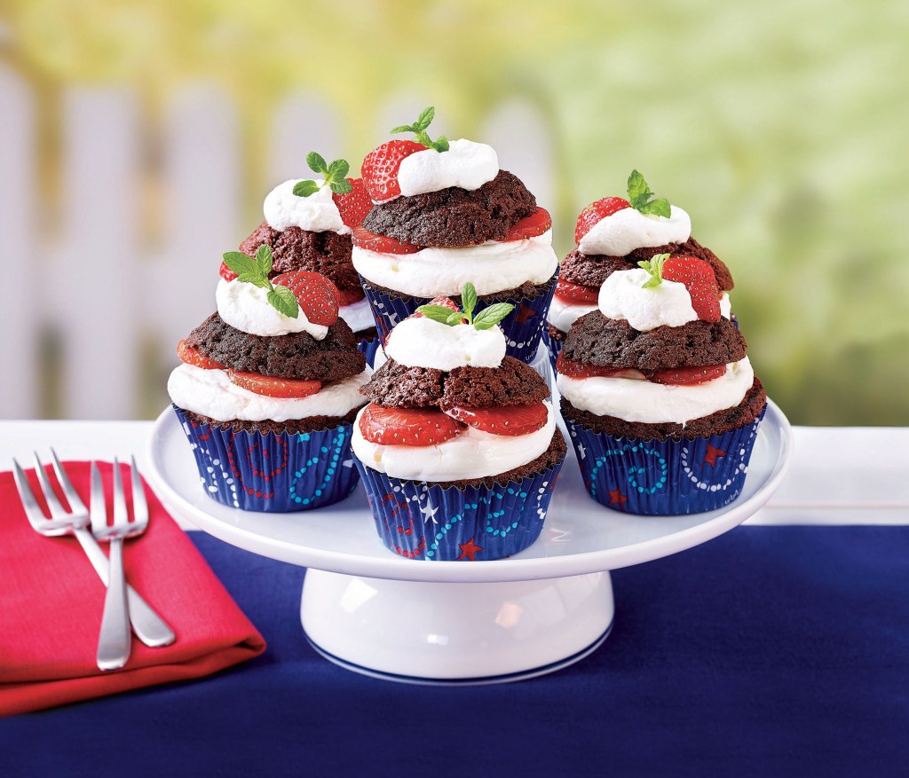 Strawberry brownie cupcakes