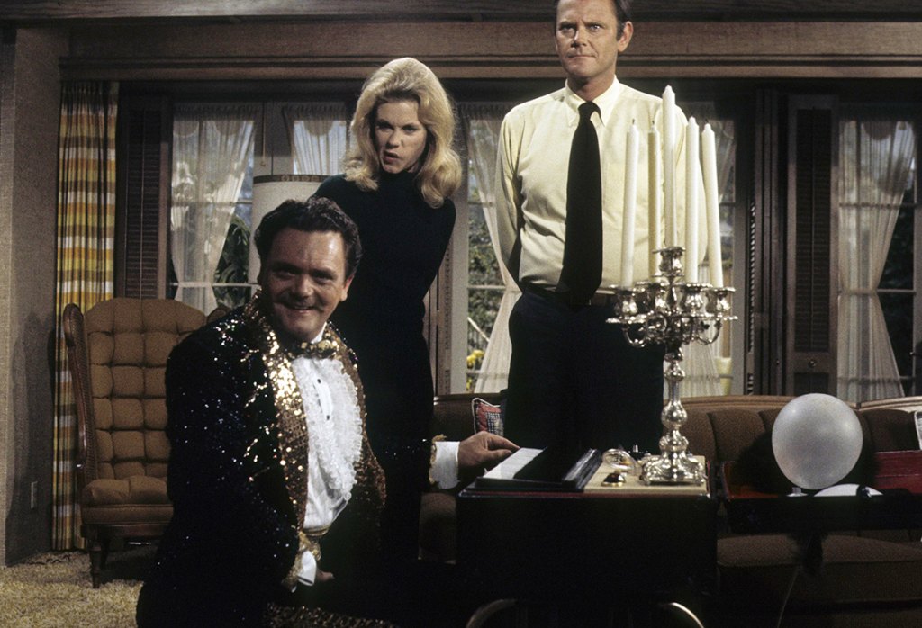 Bernard Fox, Elizabeth Montgomery and Dick Sargent, 1971