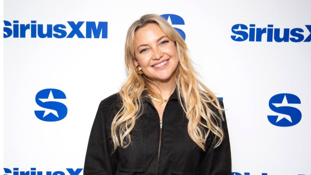 Kate Hudson with Sirius XM background