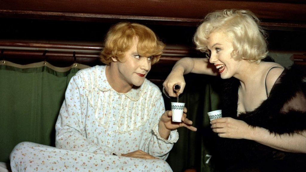 Marilyn Monroe and Jack Lemmon in ‘Some Like it Hot’ (1959)