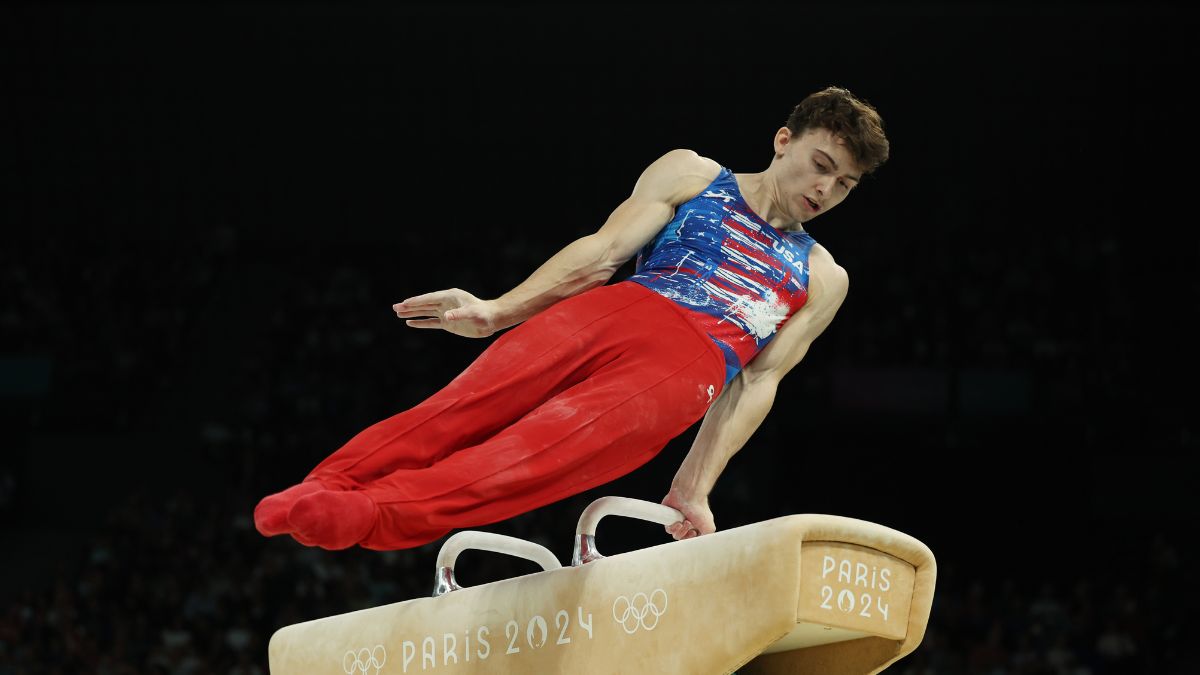Stephen Nedoroscik on pommel horse