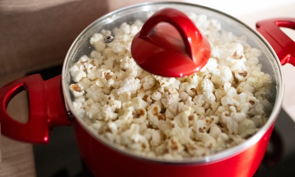 Lowering blood pressure with popcorn