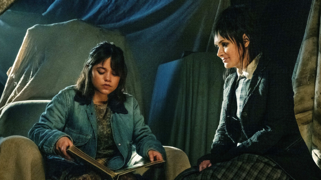 Jenna Ortega and Winona Ryder in 'Beetlejuice, Beetlejuice' (2024)