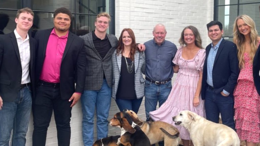 Ree Drummond with her husband and children, 2024