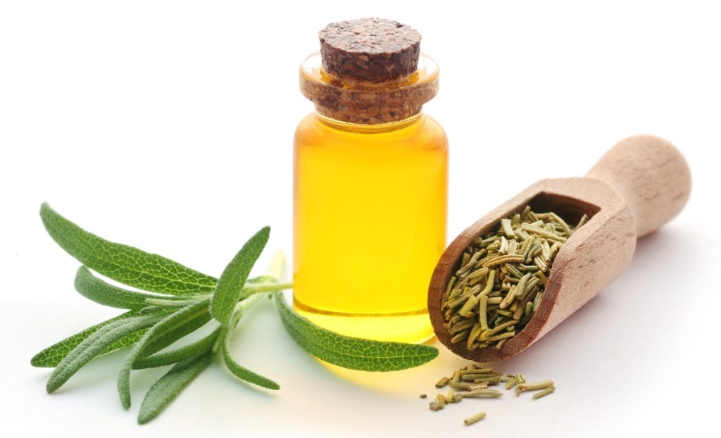 Getting rid of brain fog fast with rosemary oil