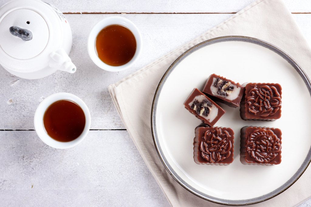 Oreo flavored mooncakes on plate