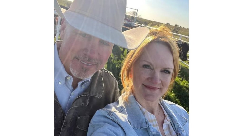 Ree Drummond and Ladd on ranch