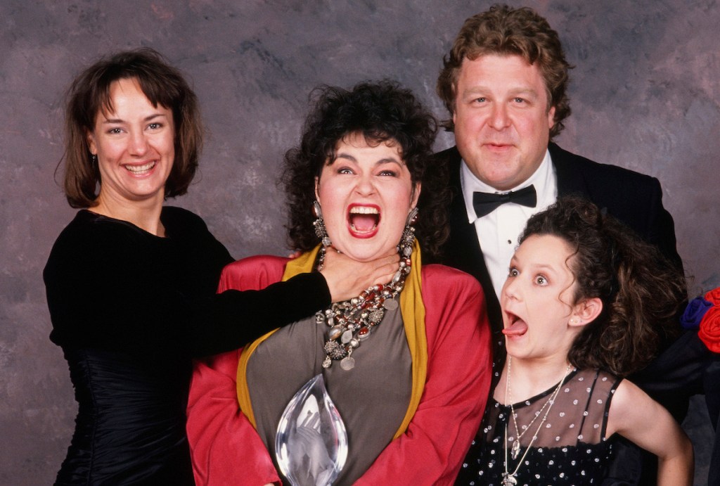 Laurie Metcalf, Roseanne Barr, John Goodman and Sara Gilbert in 1989