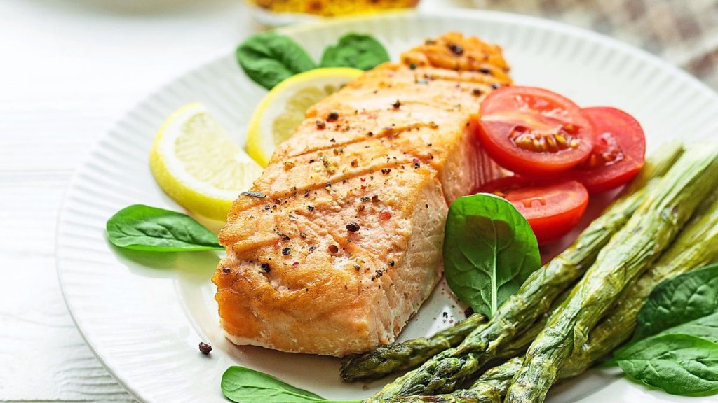 Sample dinner_ Salmon & asparagus