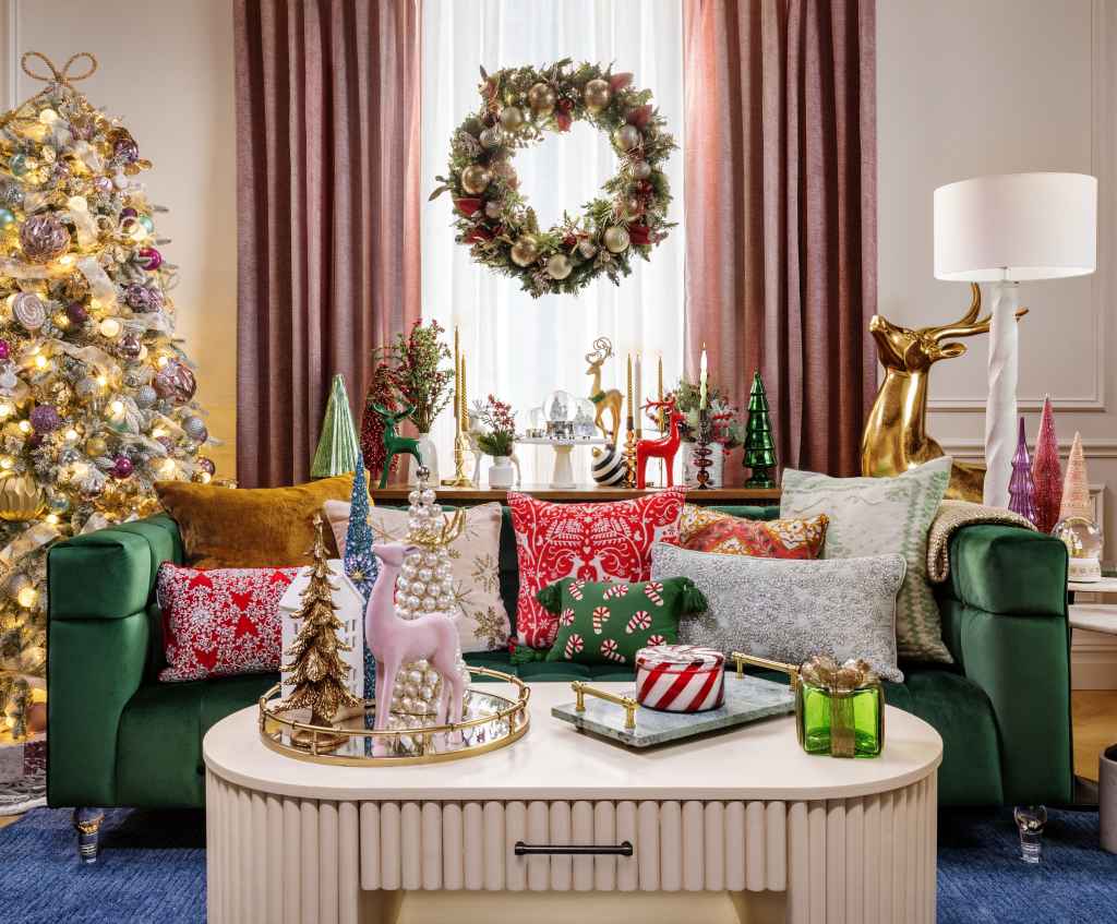 Holiday living room decor