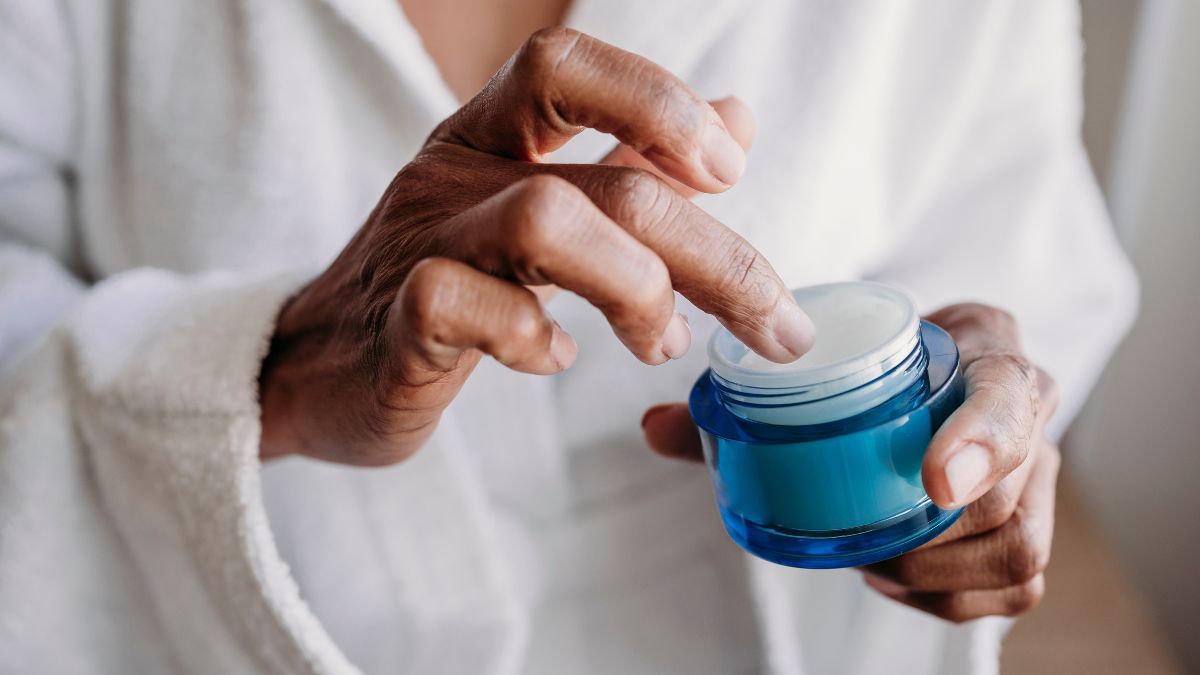 how to treat shingles using soothing lotion