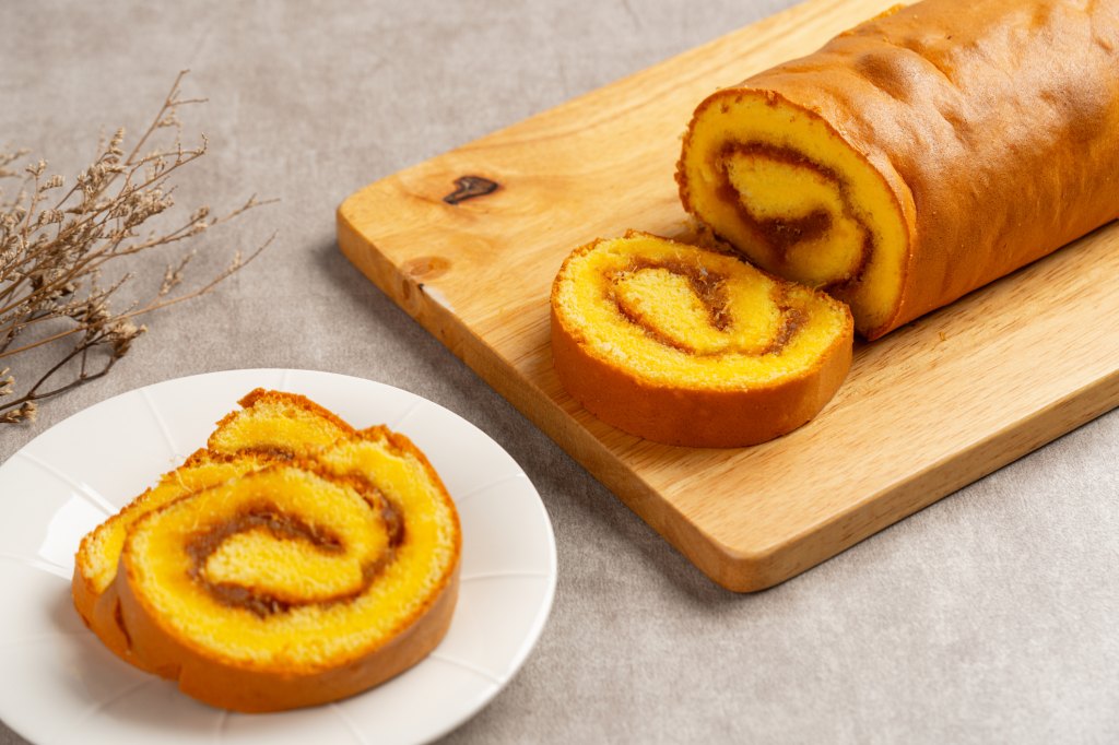 pumpkin roulade with ginger buttercream