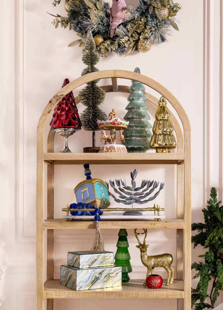 Holiday shelving decor