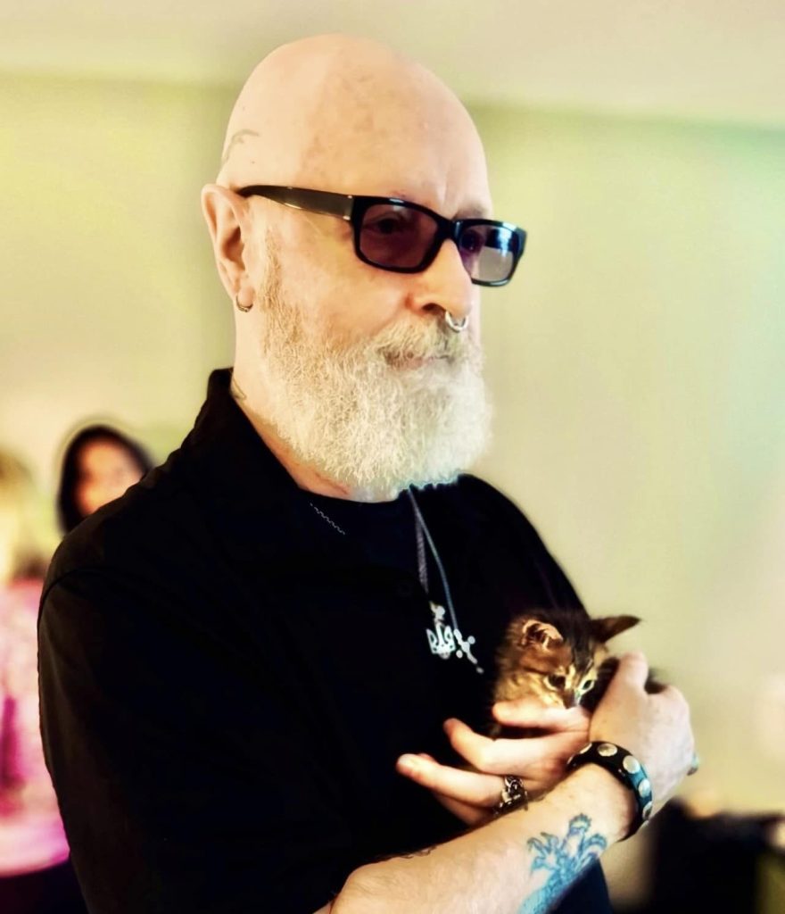 Halford with kitten