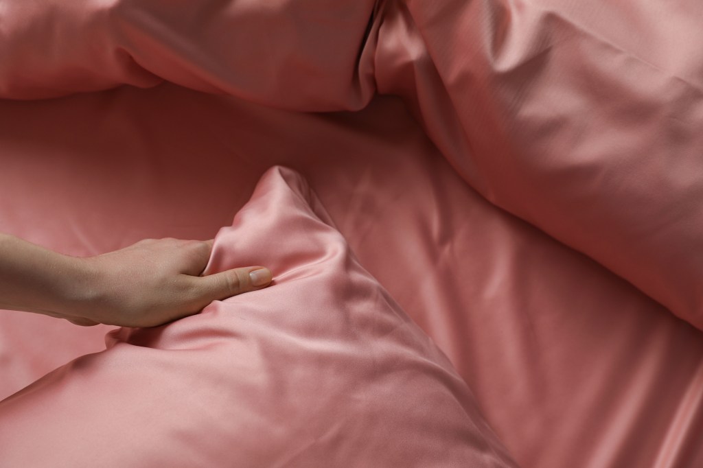 Silk pillowcase and sheets