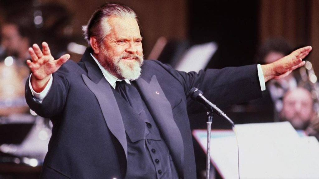 Orson Welles, 1982 Moonlighting cast