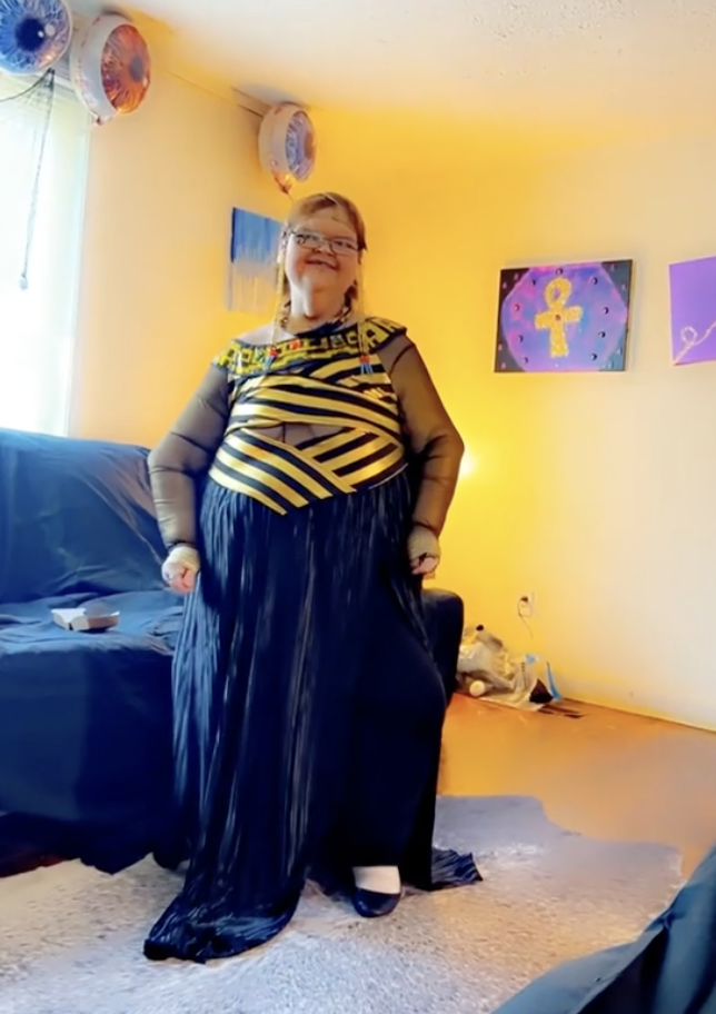 Tammy Slayton Egyptian queen costume