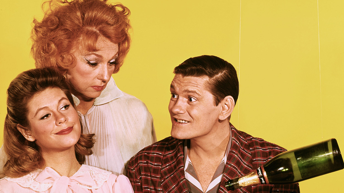 Elizabeth Montgomery, Agnes Moorehead and Dick York in Bewitched