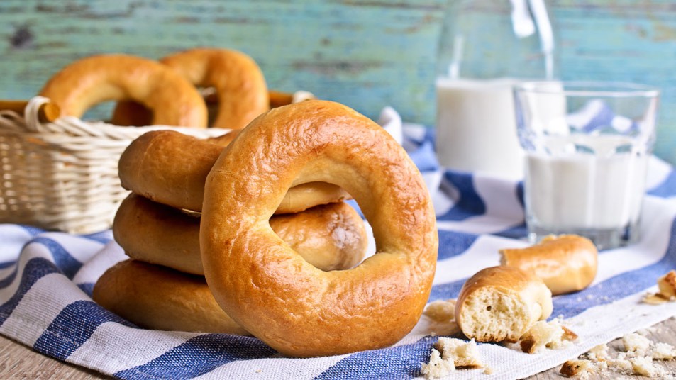 Bagel made with 2 ingredient dough that's high in protein