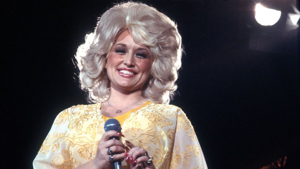 Dolly Parton in 1975