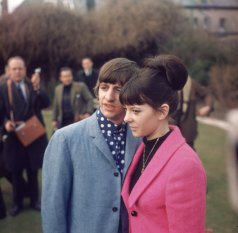 Ringo Starr Wife: His 44-Year Marriage to Barbara Bach & More Woman's