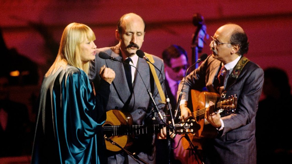 Mary Travers, Paul Stookey and Peter Yarrow in 1987