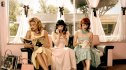 Fashionable Women reading