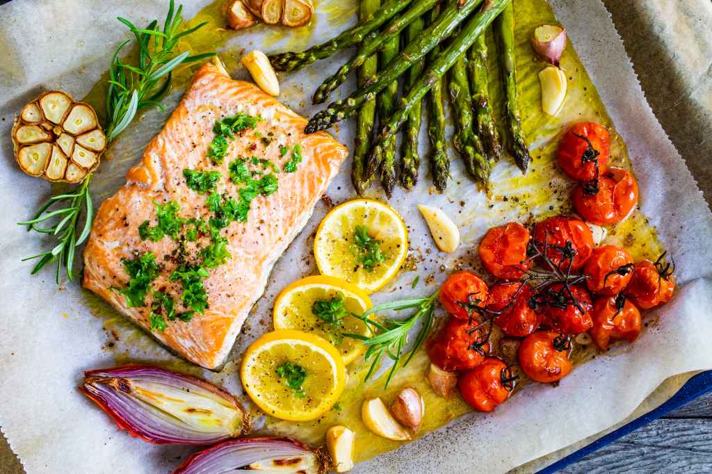 sheet pan salmon with asparagus and other veggies