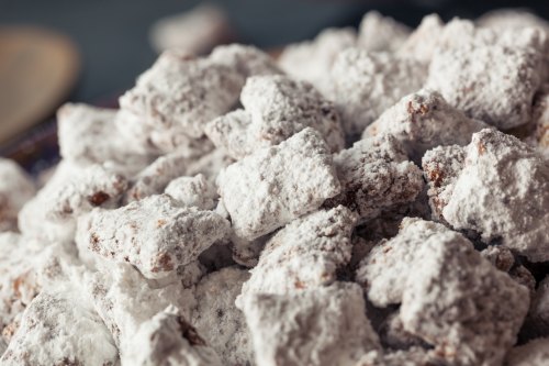 Muddy Buddies Recipe: A Party-Perfect Snack in 15 Minutes | Woman's World