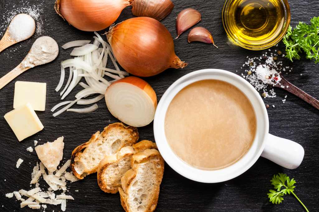 ingredients to make French onion soup