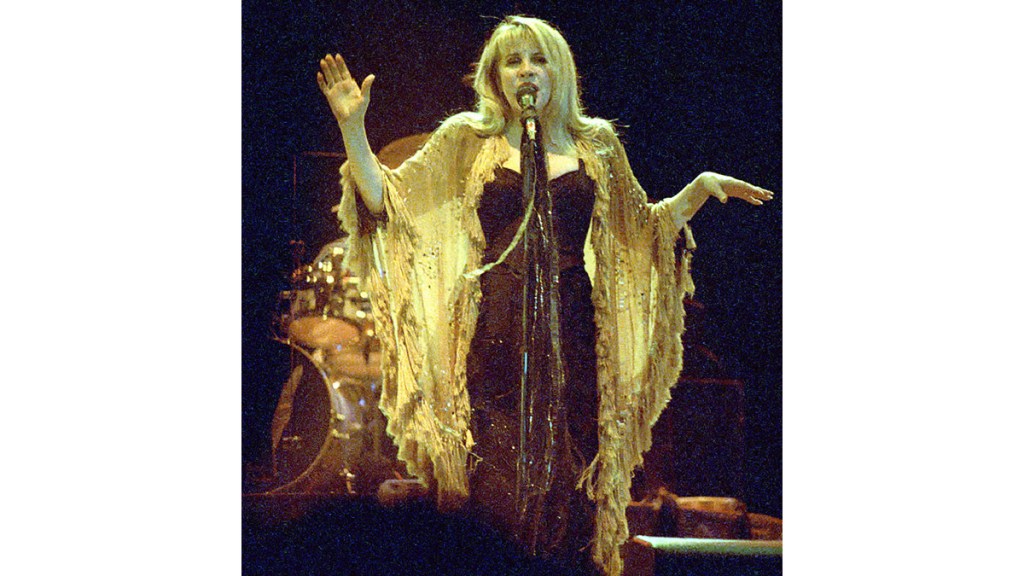 Fleetwood Mac singer in 1998
