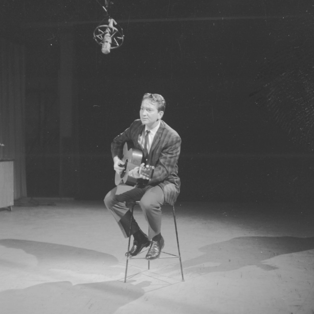 Willie Nelson onstage in 1962