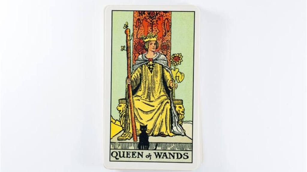 beginner tarot spread: Queen of Wands Tarot Card 