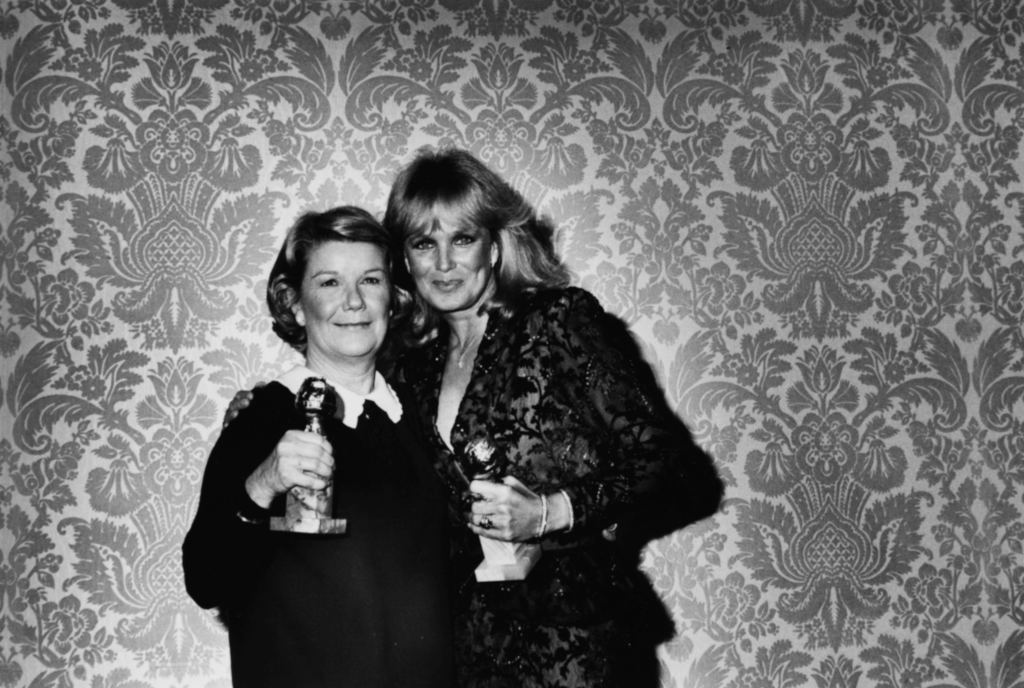 Barbara Bel Geddes and Linda Evans with their Golden Globes in 1982