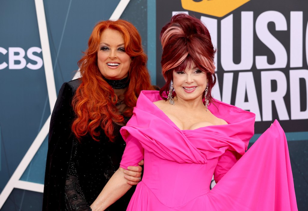 Wynonna Judd with her mom, Naomi, in 2022, mom advice